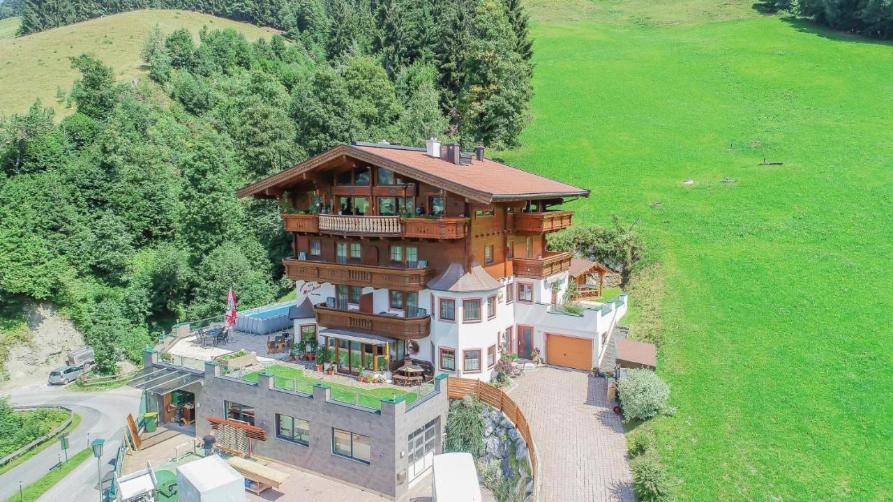 Appartement-Gaestehaus Marie Anderl Σάαλμπαχ-Χίντεργκλεμ Εξωτερικό φωτογραφία